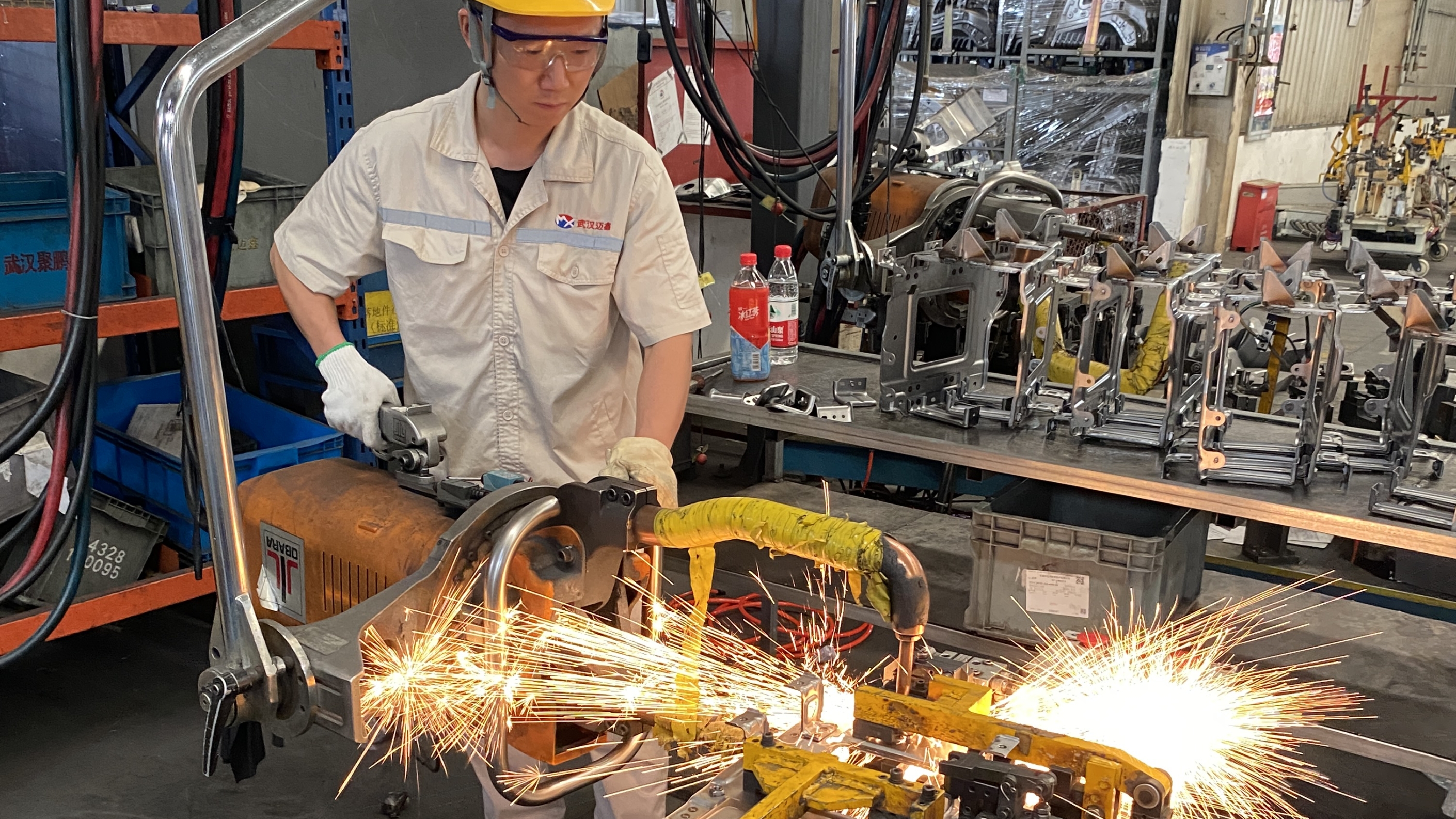 立足一線 綻放風(fēng)采