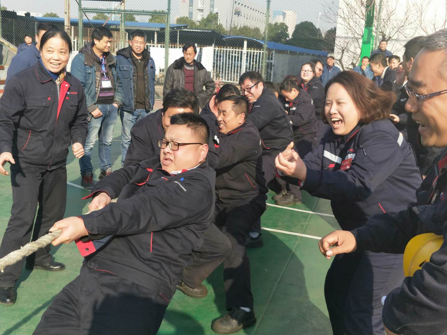 廠工會舉辦&rdquo;團隊為王&rdquo;的拔河比賽